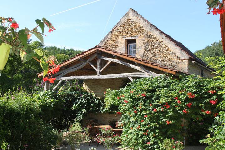 Gîte pour 4 personnes, avec jardin ainsi que piscine et terrasse, animaux acceptés à Le Buisson-de-Cadouin - 2