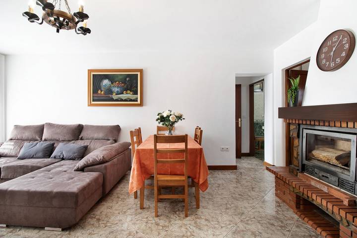 Entire apartment, Apartment 'Bellaë Holiday - Bali' with Shared Pool, Shared Garden and Wi-Fi in Apúlia, Parque Natural do Litoral Norte