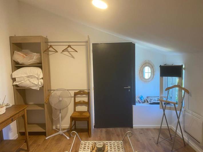 Location de vacances pour 4 personnes, avec jardin ainsi que vue et piscine à Faleyras - 4