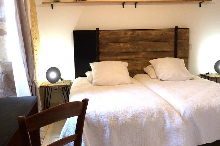 Gîte pour 4 personnes, avec jardin à Capdrot - 2