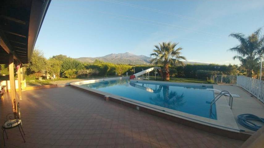 B&b per 4 persone, con Balcone e Terrazza nonché Giardino e Piscina a Acireale