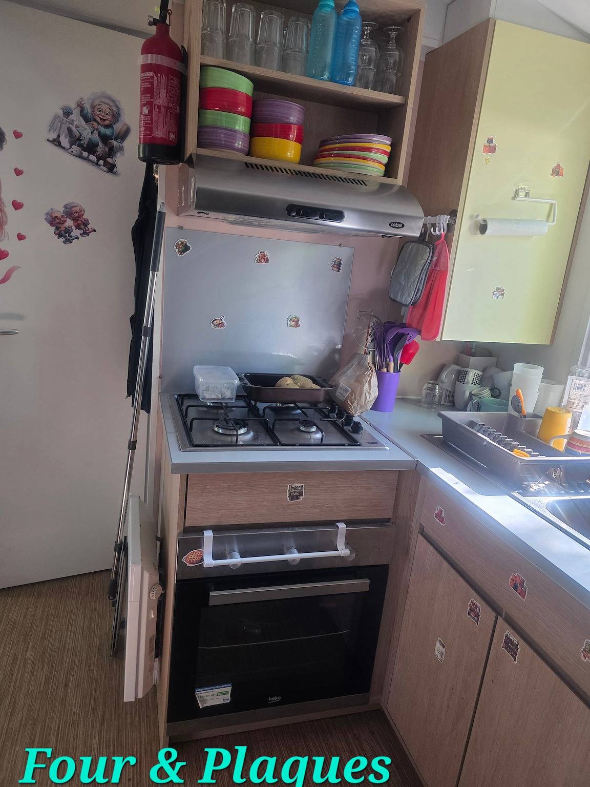 Mobil-home 3 chambres avec climatisation, piscine partagée et terrasse privée in Lagorce, Ardèche