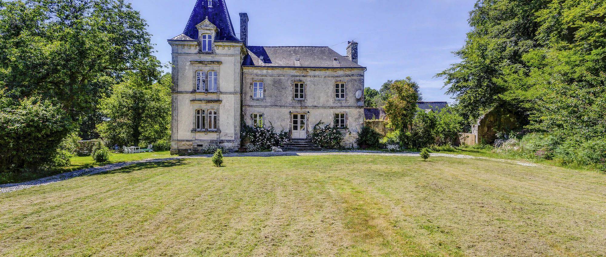 Château pour 10 personnes avec piscine in Lignol, Région de Pontivy