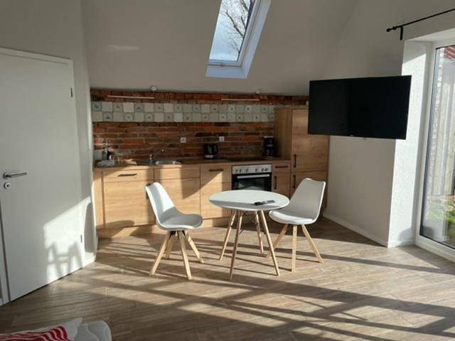 Ferienwohnung für 2 Personen, mit Terrasse und Garten sowie Ausblick in Zetel - 2