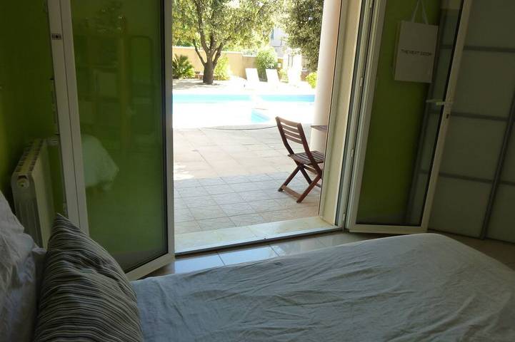 Location de vacances pour 10 personnes, avec terrasse et jardin, animaux acceptés à Rochefort-du-Gard - 3