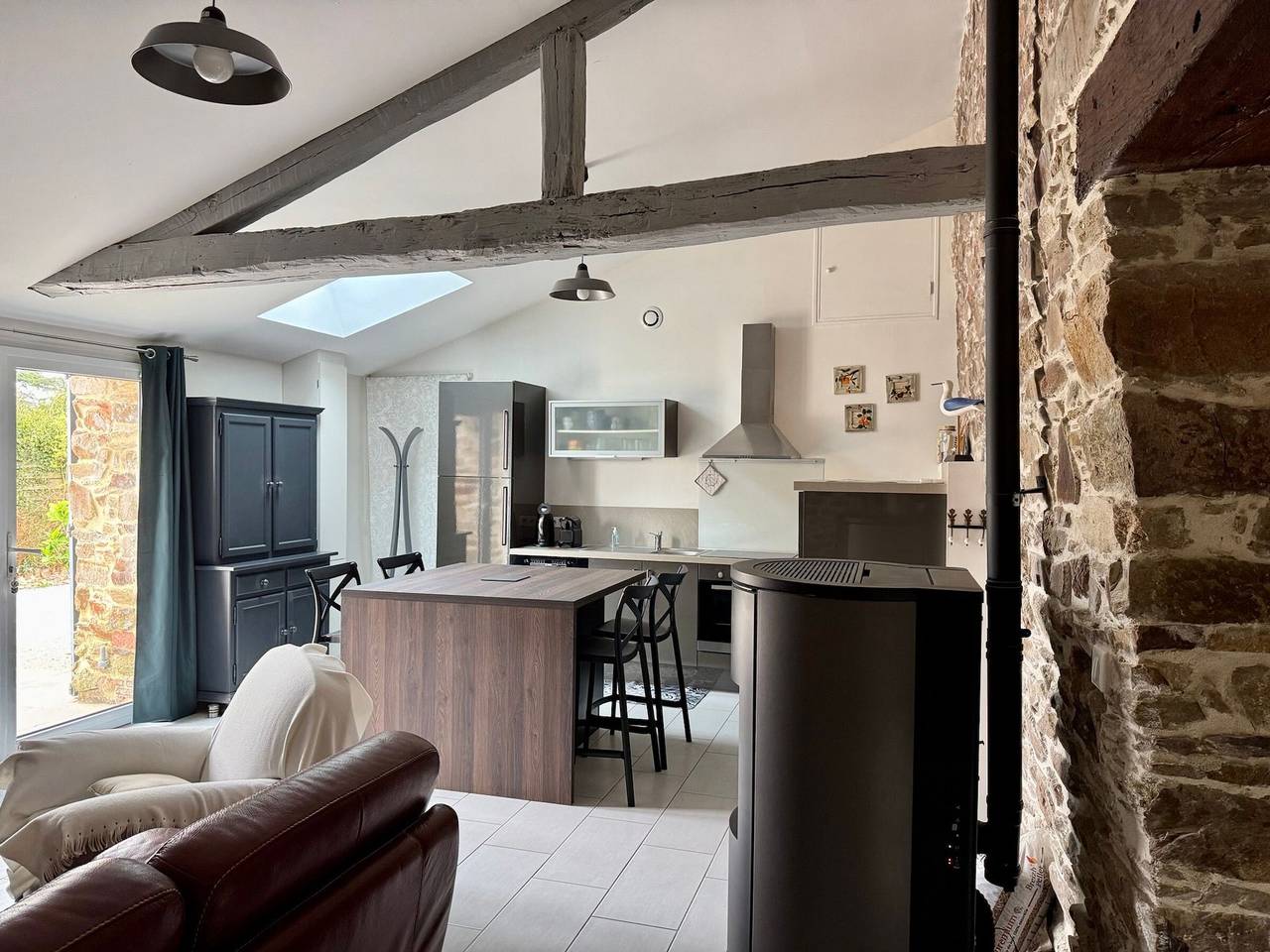 Gîte charmant entre Nantes et la mer avec jacuzzi, jardin et vélos in Port-Saint-Père, Région de Nantes