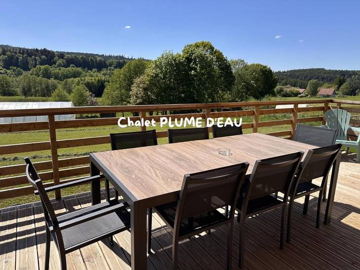 Chalet pour 11 personnes, avec jacuzzi ainsi que piscine et jardin