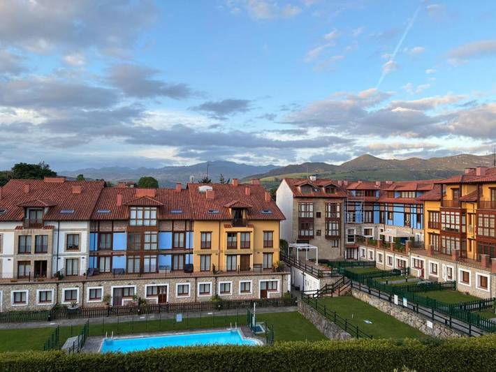 Apartamento para 3 personas, con Balcón además de Piscina y Vistas en Colombres