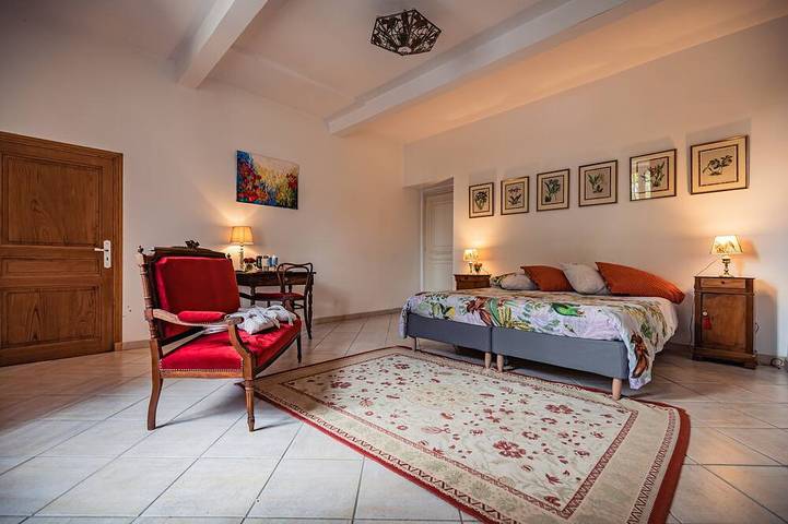 Location de vacances pour 12 personnes, avec jardin à Cassagne (Haute-Garonne) - 2