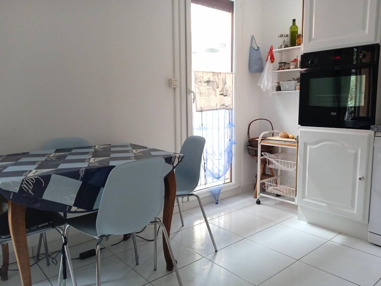 Ganze Wohnung, Port-Vendres - 3* T2 Wohnung mit Klimaanlage, Parkplatz, Hafenblick in La Côte Vermeille, Port-Vendres