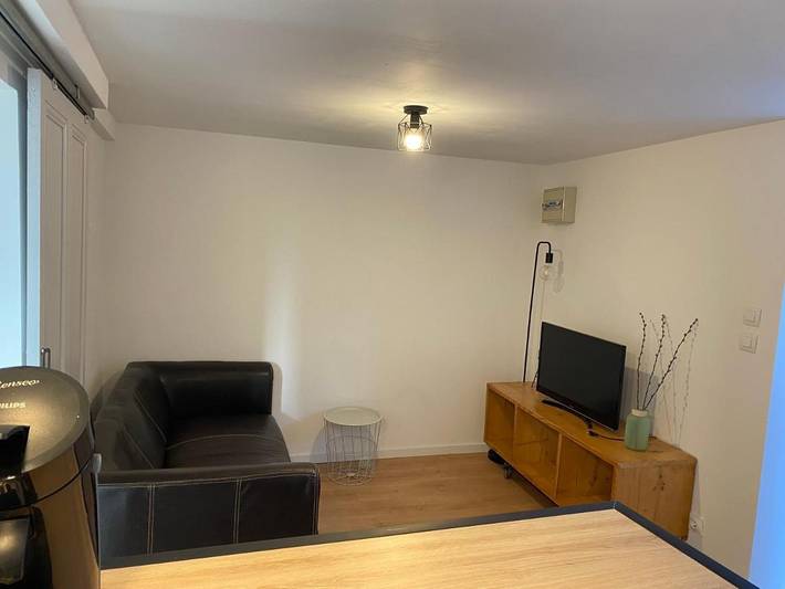 Gîte pour 2 personnes, avec terrasse dans Poncin - 2