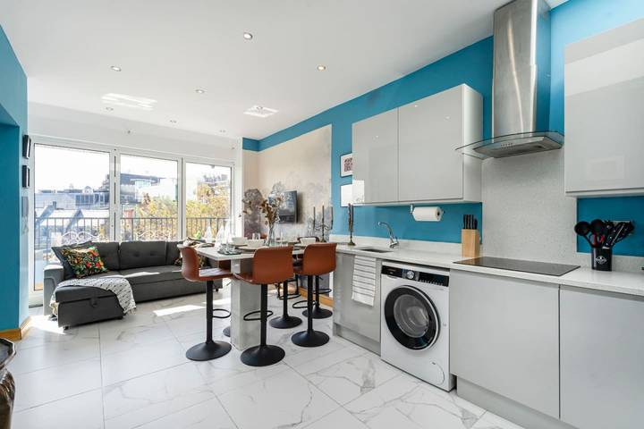 Apartment for 10 people, with balcony in Covent Garden