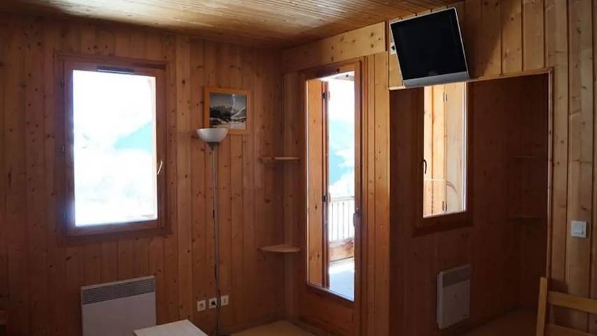 Gîte pour 7 personnes, avec Piscine à Saint-Jean-d'Arves - 4