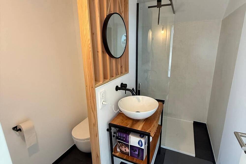 Entire apartment, Tipoz'Immo • Brise Marine 1 • ocean view • surfing spot • linen included • Wifi in Plozévet, Côte de Cornouaille