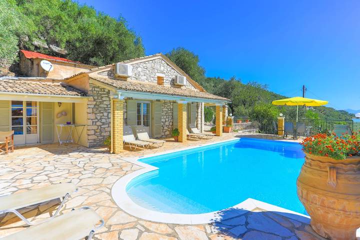Διαμερίσματα διακοπών για 7 άτομα, με Μπαλκόνι και Ταράτσα καθώς και Θέα στο Νησάκι