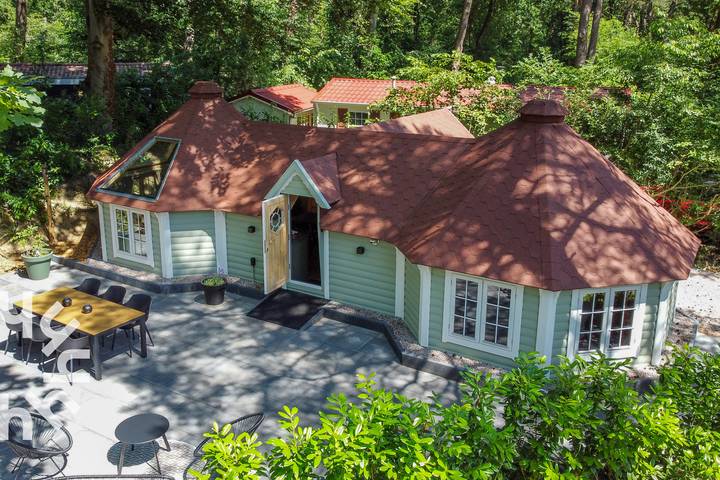 Ferienhaus für 4 Personen, mit Whirlpool und Terrasse sowie Garten und Sauna in Diever