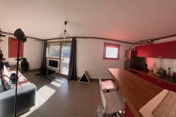 Gîte pour 4 personnes, avec jardin dans Le Champ-près-Froges