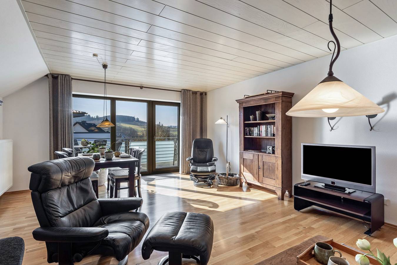 Ganze Wohnung, Apartment 'Vista-Homert' mit Bergblick, Balkon und Wlan in Eslohe, Hochsauerlandkreis
