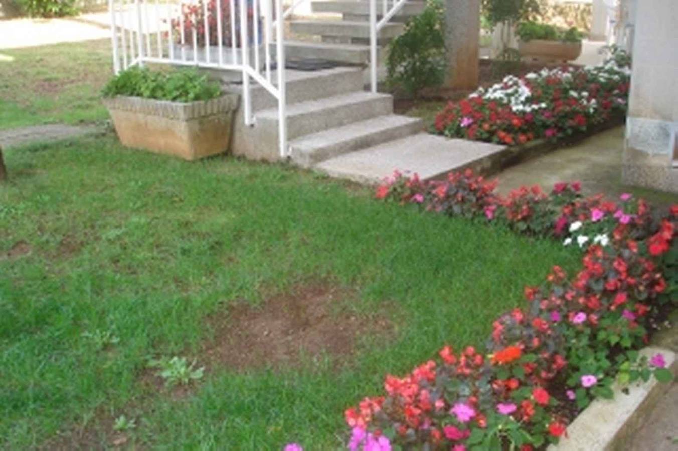 Entire vacation apartment, Holiday apartment with balcony and air conditioning  in Malinska-Dubašnica, Krk