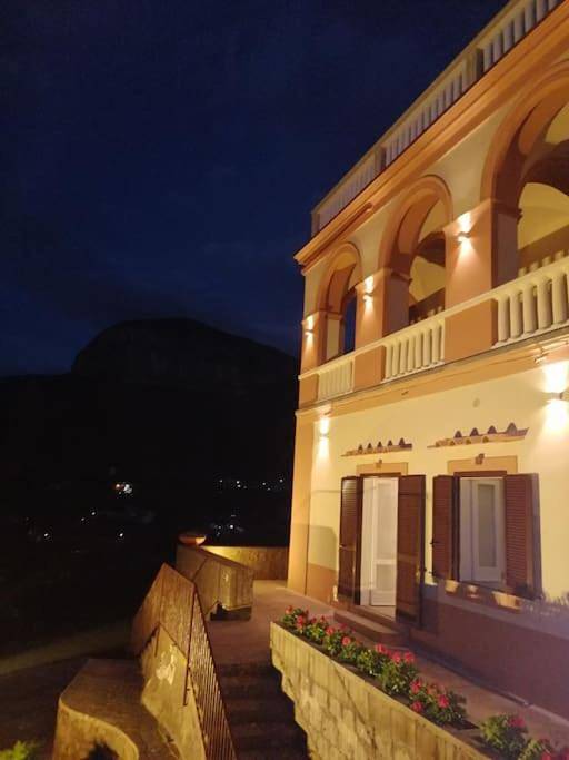 Appartement de vacances pour 9 personnes, avec vue ainsi que vue sur l’océan et jardin - 1
