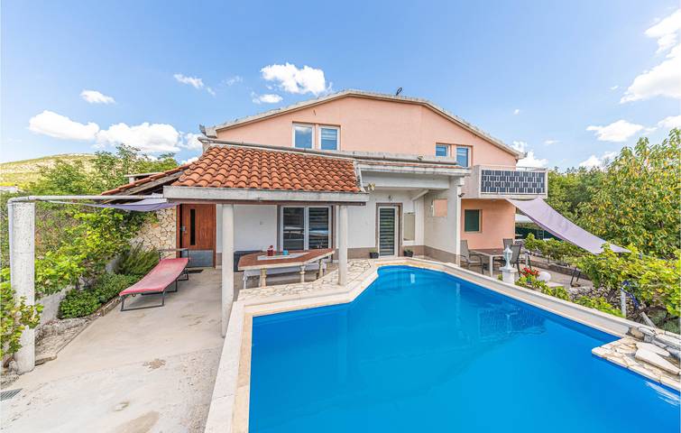 Ferienwohnung für 8 Personen, mit Terrasse und Pool - 1
