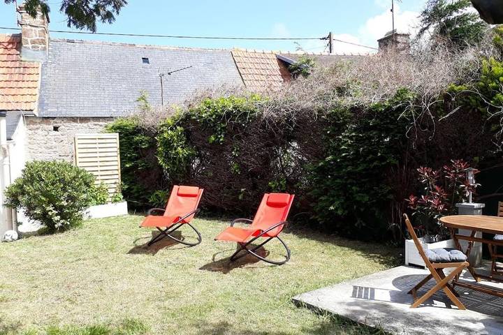 Location de vacances pour 2 personnes, avec Terrasse et Jardin à Fermanville