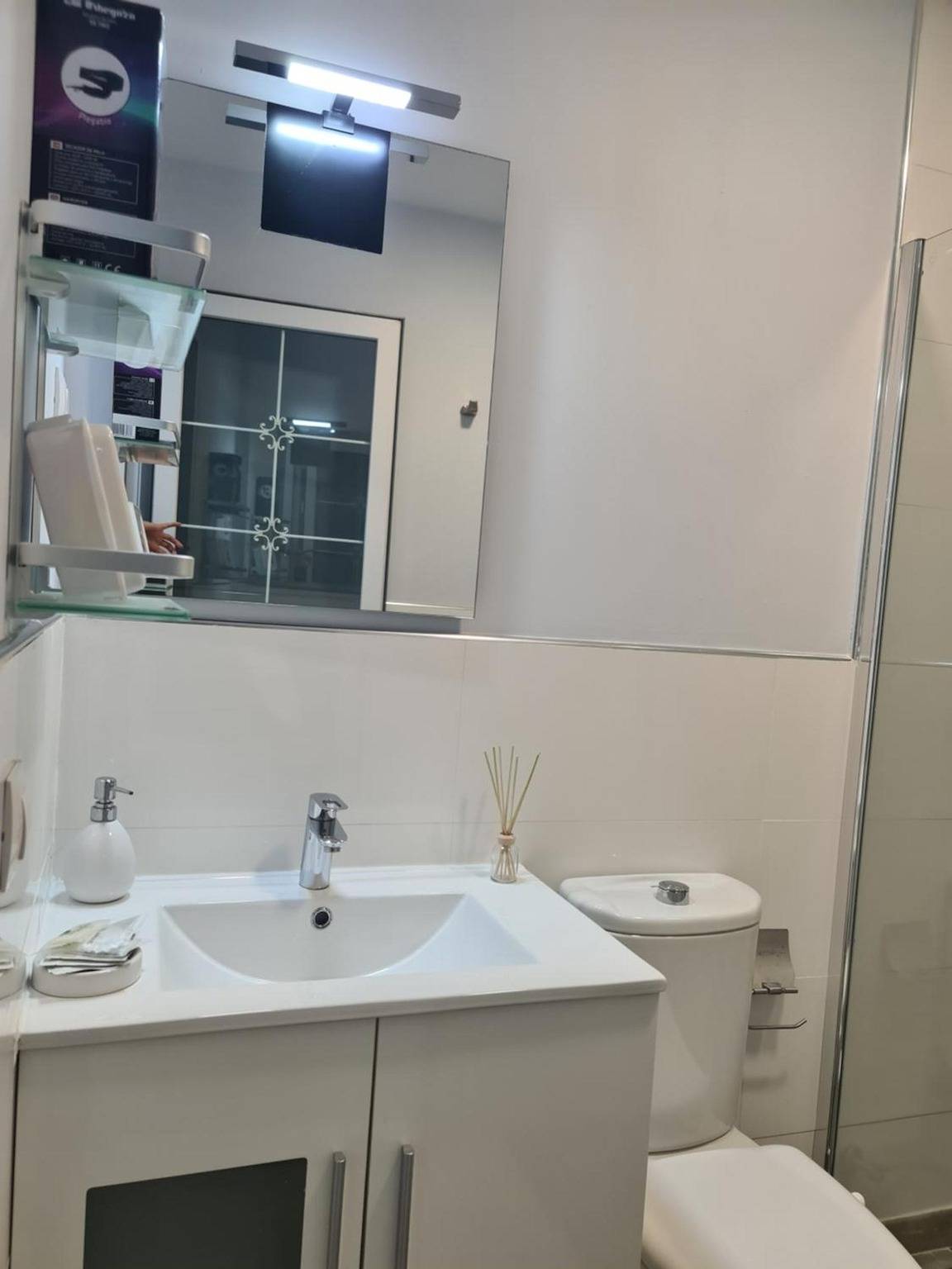 Entire apartment, Vacation 'Casa Paula - 22' with Mountain View, Shared Pool and Wi-Fi in Arinaga, Agüimes