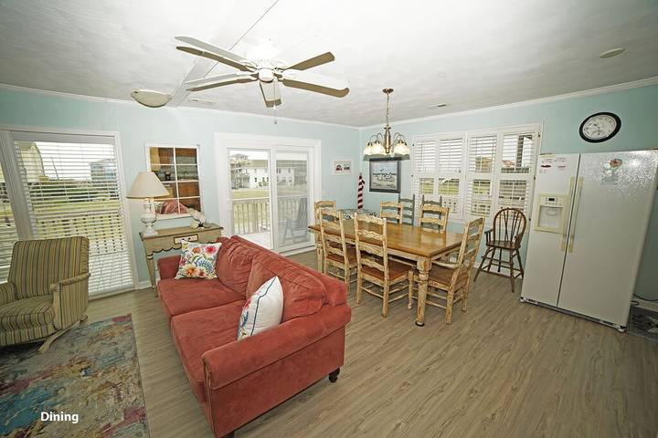 Vacation rental for 8 people, with balcony in Topsail Island