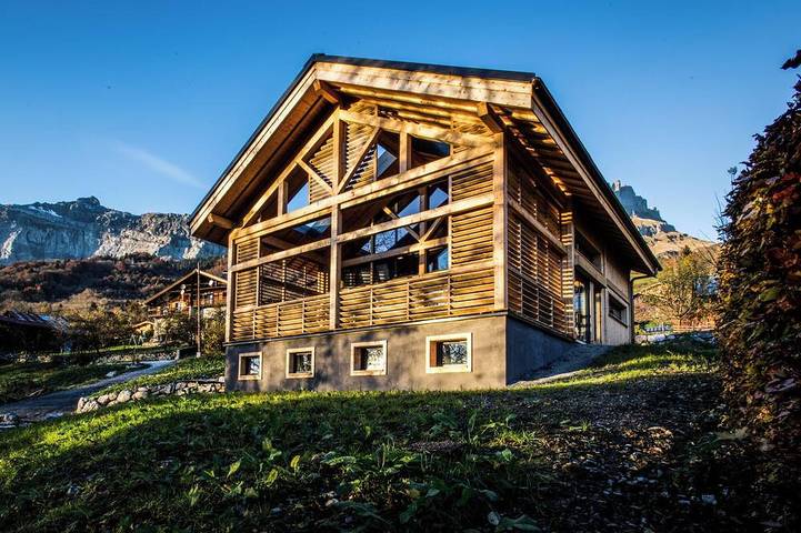 Casa rural para 12 personas, con balcón y jardín - 1