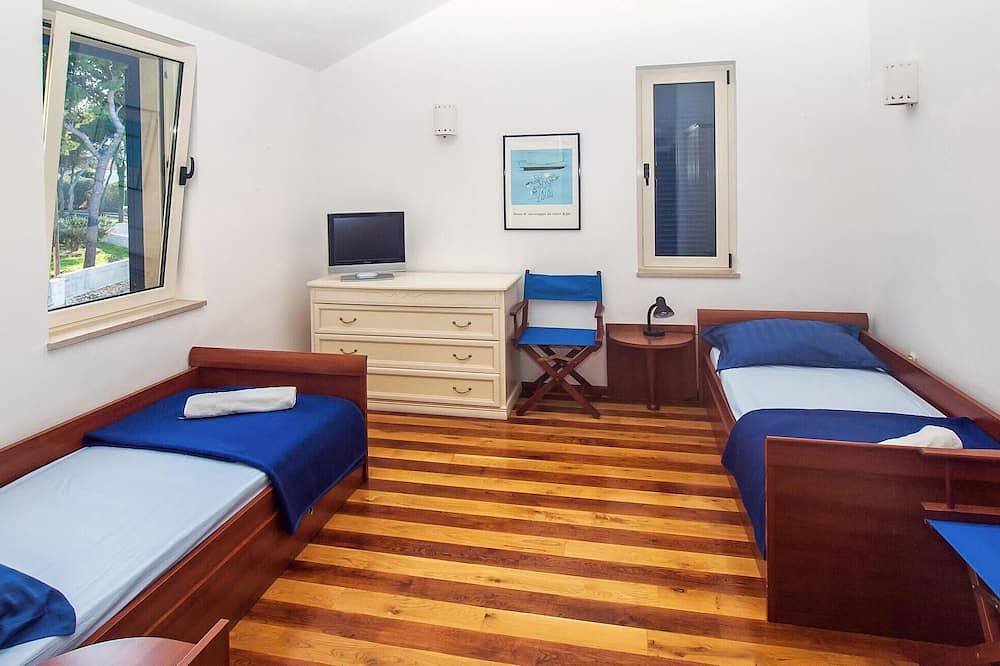 Beautiful home in Supetar in Supetar, Brac