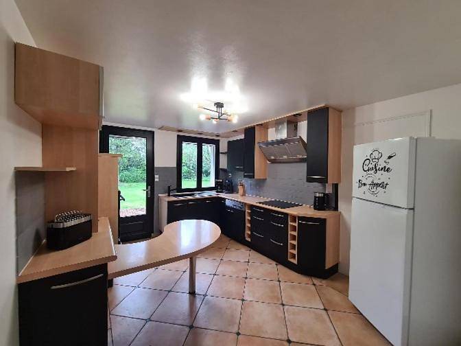 Location de vacances pour 6 personnes, avec sauna et vue ainsi que jardin et vue sur le lac à Bressuire - 3