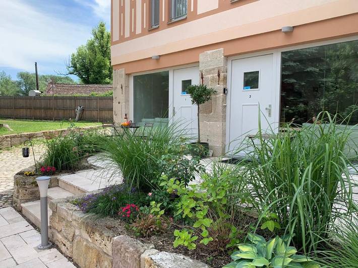 Ferienwohnung für 2 Personen, mit Terrasse und Garten sowie Ausblick in Jena