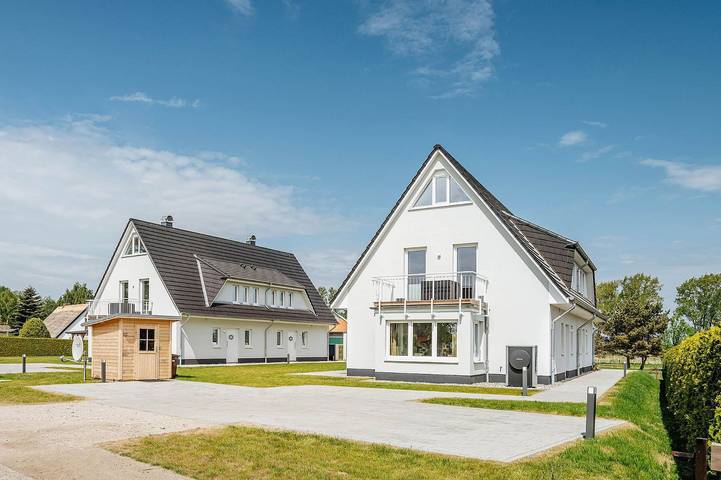 Ferienhaus für 8 Personen, mit Balkon und Terrasse sowie Garten in Pruchten