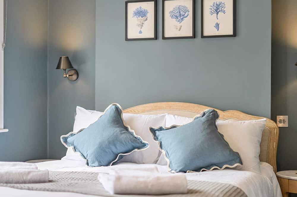 Elegant Central Guildford Home with Castle Views | Pass The Keys in Guildford, Surrey