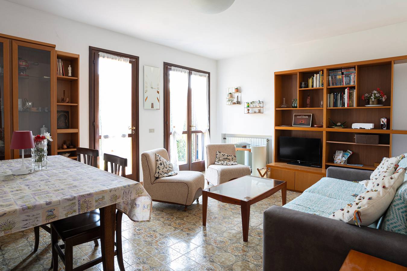 Appartamento intero, Appartamento 'Gardoncino with Pool' con vista lago, piscina condivisa e Wi-Fi in Gardone Riviera, Prealpi Gardesane