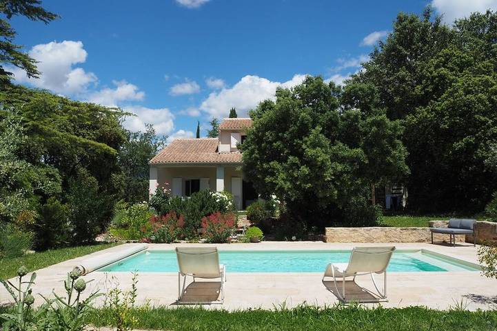 Location de vacances pour 6 personnes, avec Terrasse et Piscine à Villes-sur-Auzon