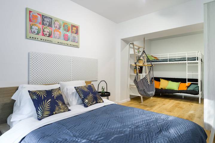 Cały apartament, Apartament wakacyjny dla 7 osób z ogród in Łódź, Województwo łódzkie