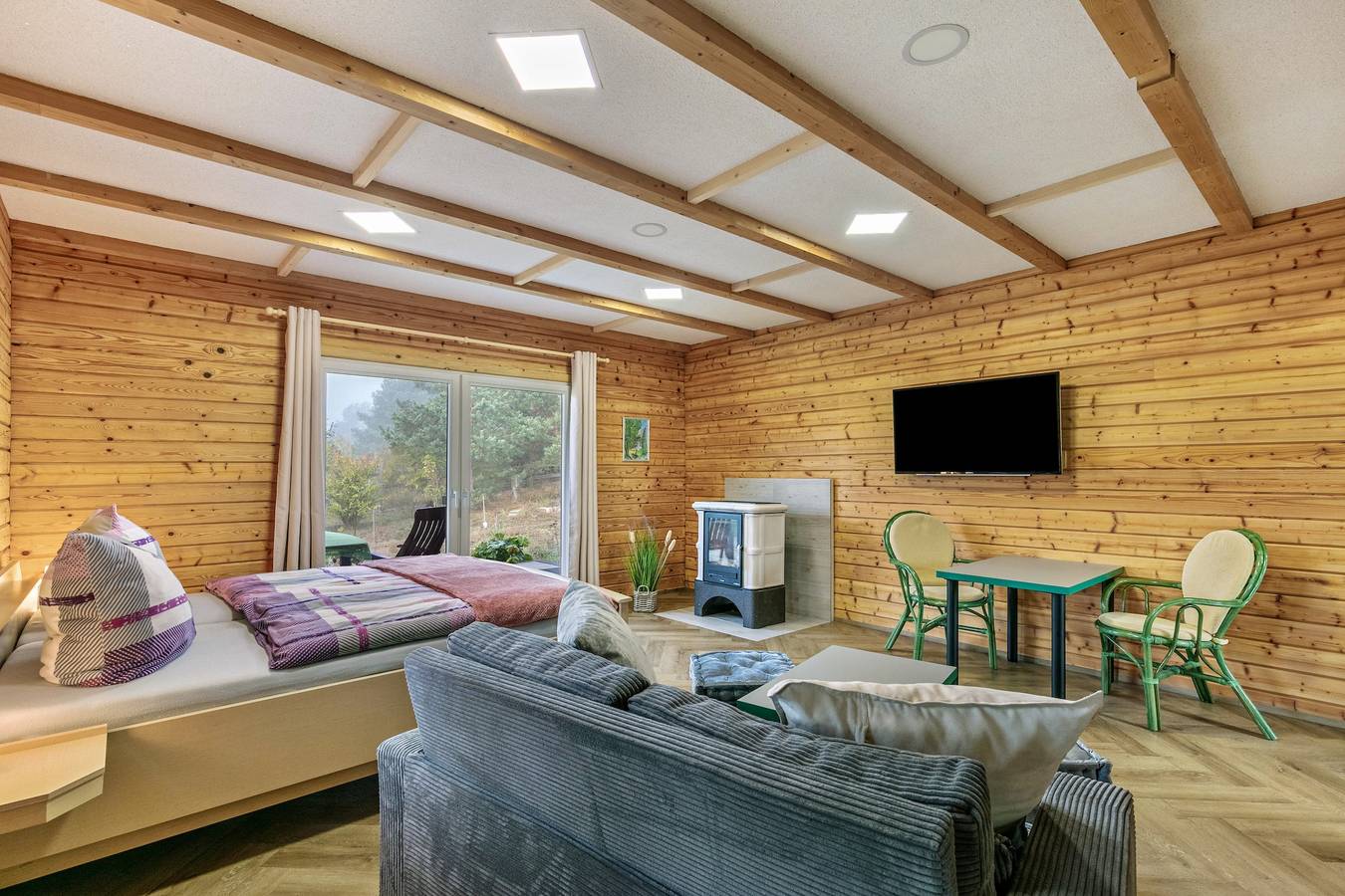 Ferienhaus 'Erdgeschoss' mit privater Terrasse, Garten und Wi-Fi in Niederfinow, Barnimerland Region