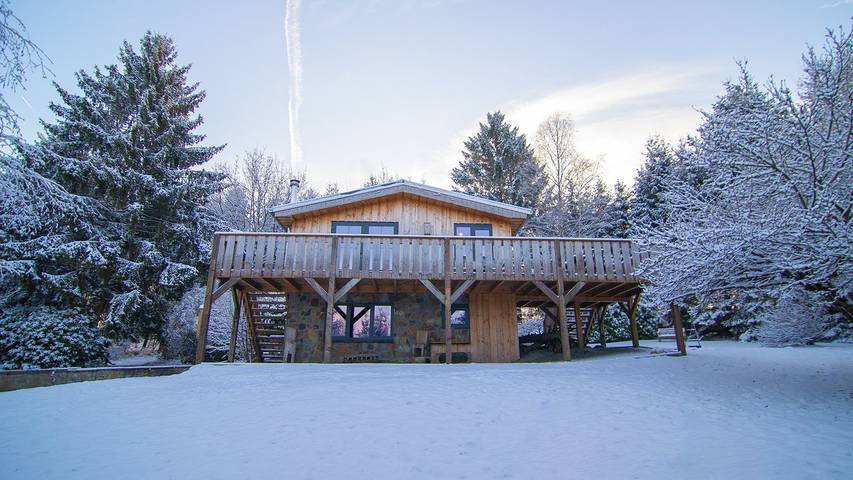 Chalet voor 6 personen, met tuin en zwembad in Provincie Luxemburg