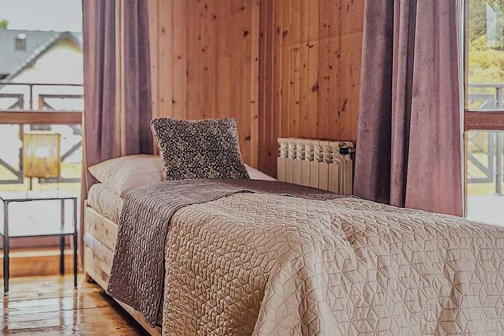 Nasza Chata- hottub, fireplace, kids-friendly, grill, workspace, free parking in Karpaten (Polen)