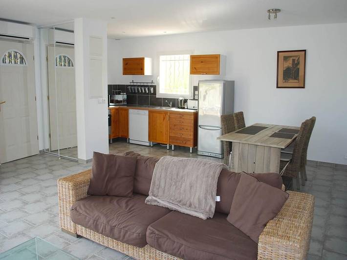 Location de vacances pour 4 personnes, avec terrasse et piscine, adapté aux familles à Sampzon - 2