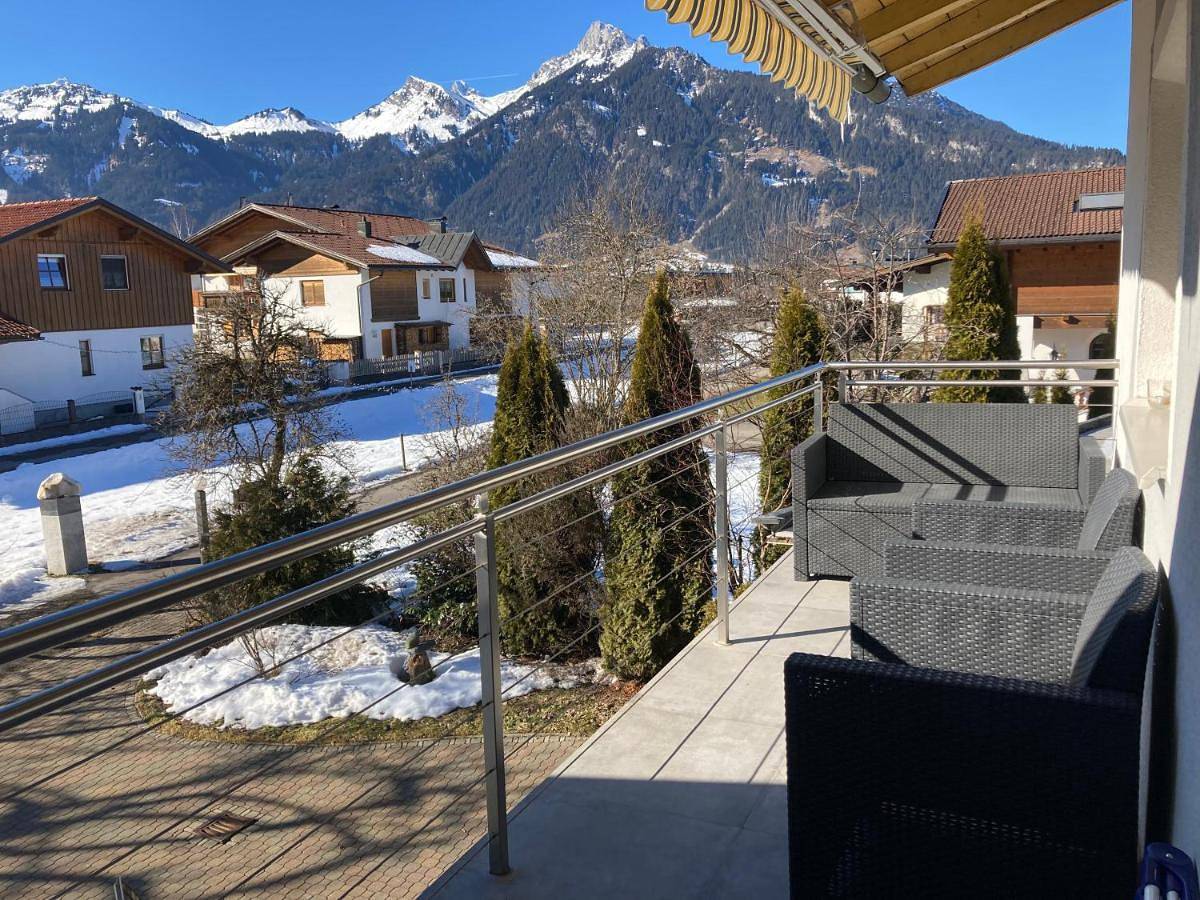 Ganze Wohnung, Apartment with Mountain View in Reutte, Außerfern