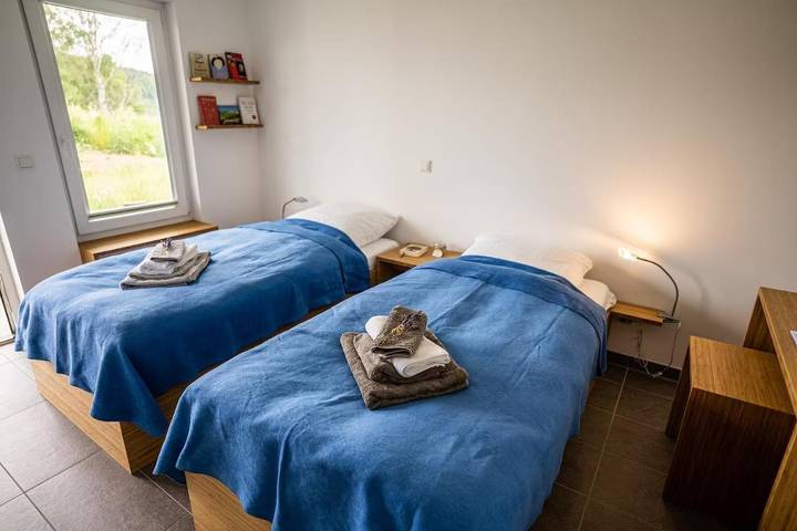 Ferienhaus für 3 Personen, mit Balkon und Terrasse sowie Garten und Ausblick in Hentern - 3