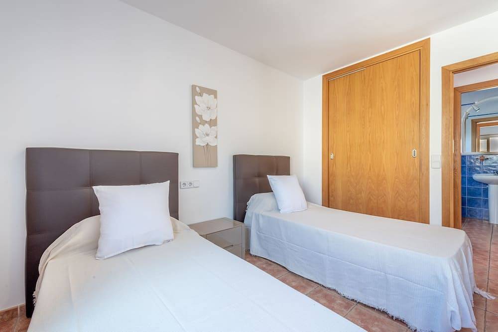 Precioso Chalet  pareado con Piscina y  Aire Acondicionado cerca del la playa in Puerto de Alcúdia, Alcúdia