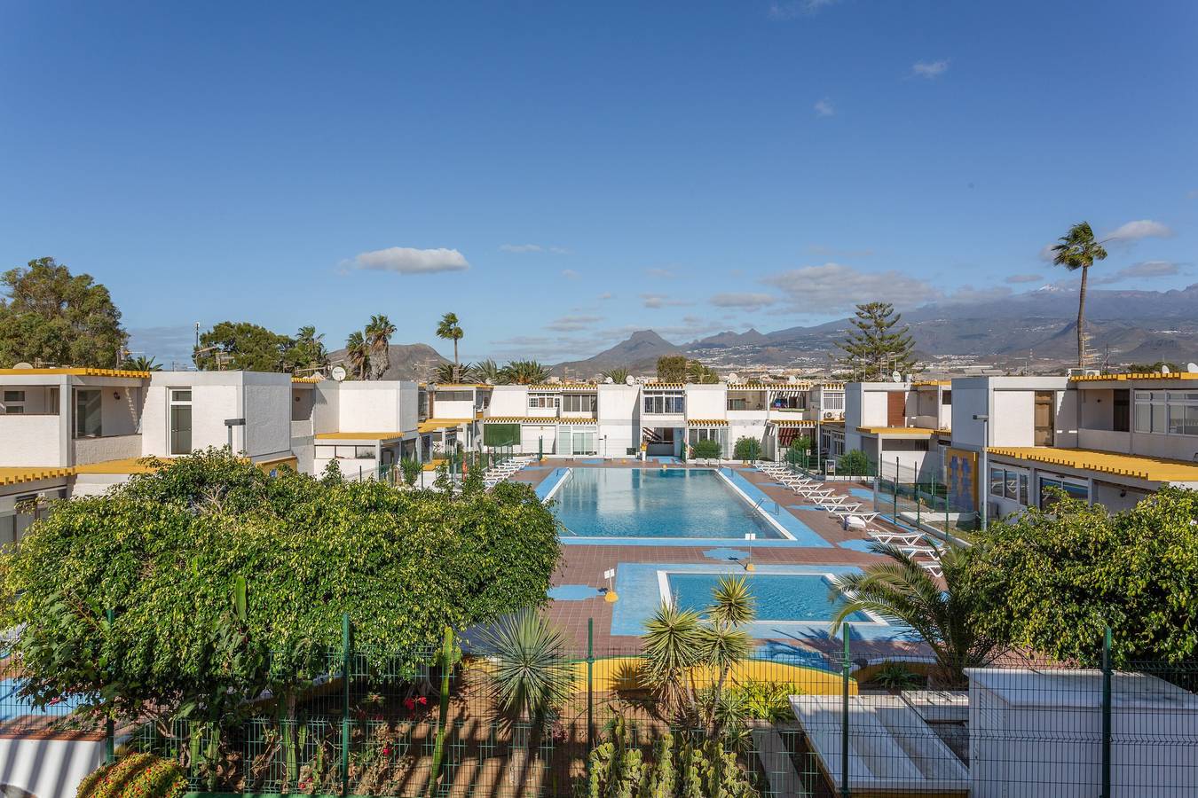 Ferienhaus 'Easystay Costa Del Silencio Wifi' mit Gemeinschaftspool und Wlan in Costa del Silencio, Arona