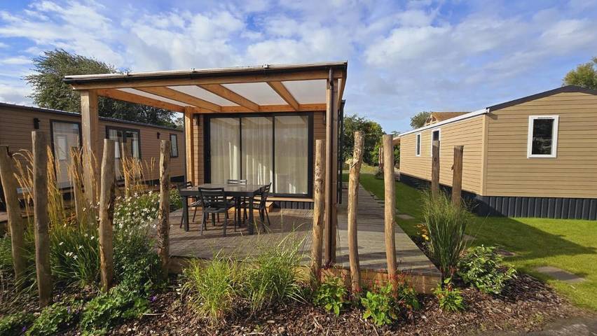 Camping für 6 Personen, mit Terrasse und Garten in Bredene