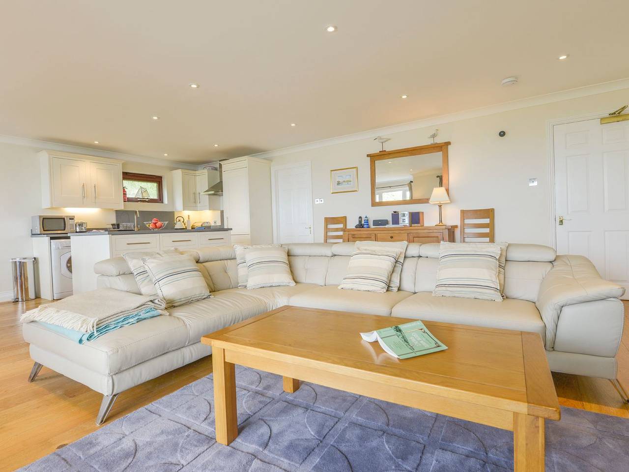 Entire apartment, 19 Burgh Island Causeway in Bigbury-on-Sea, Bigbury on Sea