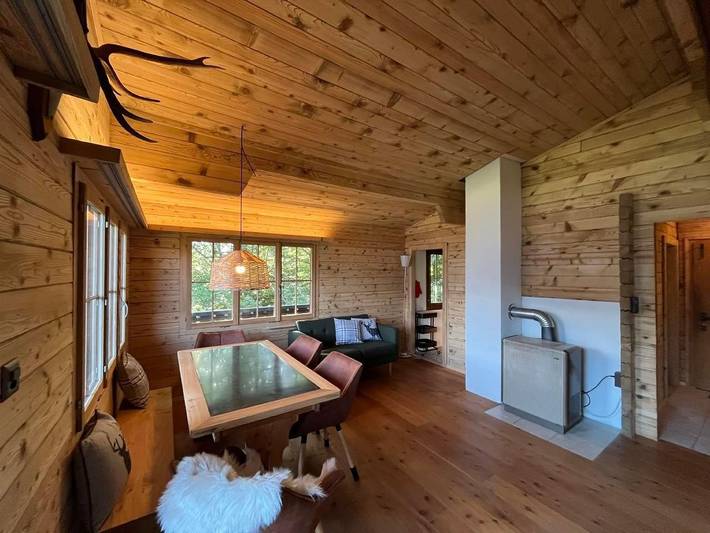 Chalet für 4 Personen, mit Balkon und Garten in der Schweiz - 2