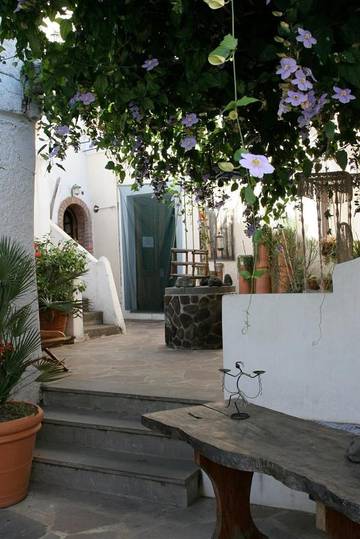 Chambre d’hôte pour 2 personnes, avec jardin et vue dans Stromboli