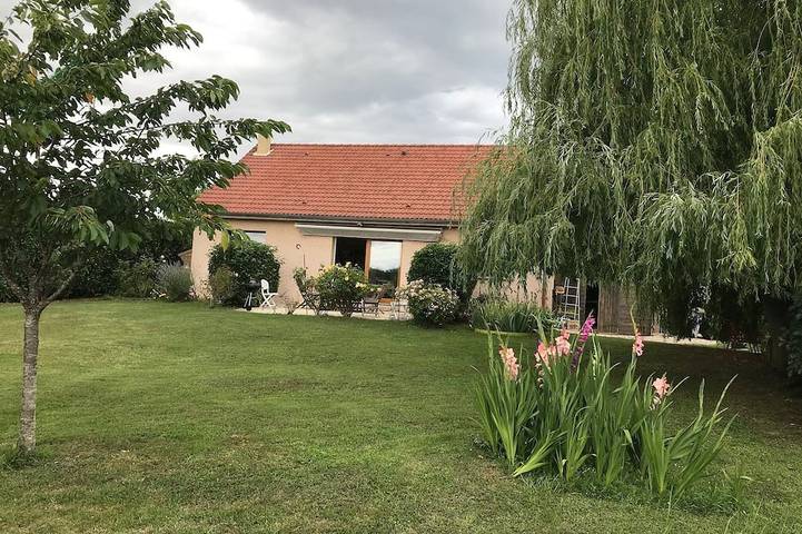 Location de vacances pour 6 personnes, avec Terrasse et Jardin dans Mutigney